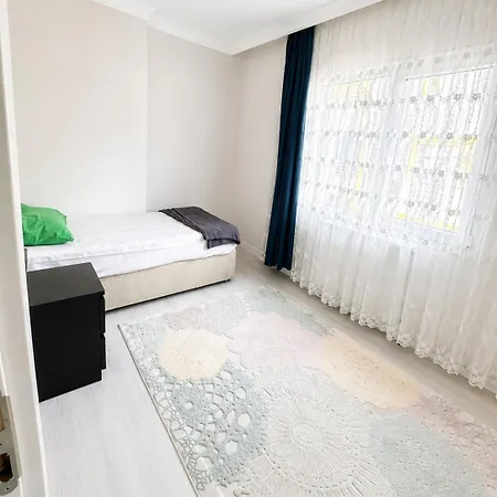15 Minutes To The Airport Luxury Apartman